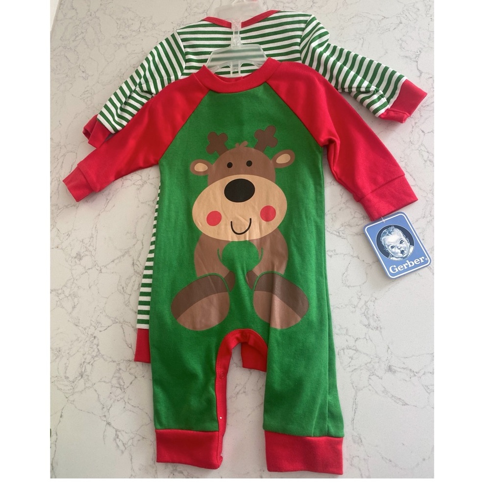 Christmas Gerber 0/3 months Outfits (NWT)